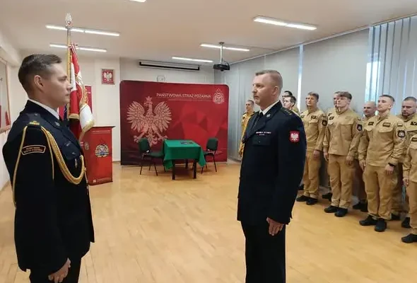 Ślubowanie nowego strażaka w Komendzie Powiatowej PSP w Kętrzynie