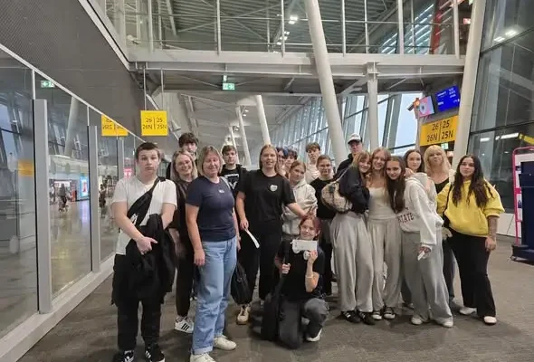 Uczniowie z Reszla rozpoczęli dwutygodniowy staż zawodowy w Grecji w ramach Erasmus+