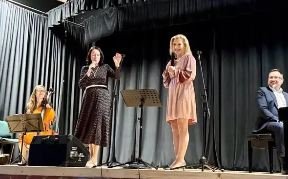 Koncert „Muzyka od Fryderyka” w Srokowie – młodzież odkrywała Chopina i dawne instrumenty