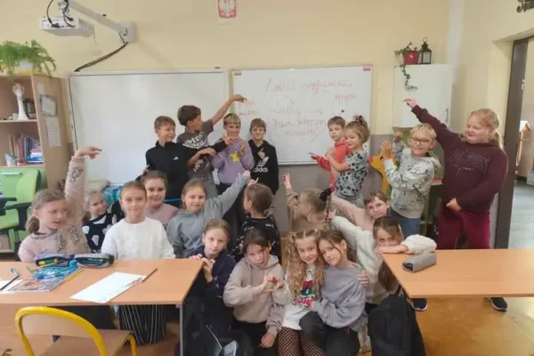 Kętrzyn: lekcja empatii w klasie 3B – jak słowa kształtują naszą rzeczywistość