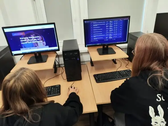 Uczniowie z Trzcianki w ogólnopolskim konkursie „Broń się w necie”