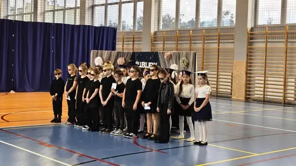 Pasowanie na ucznia w szkole. Pierwszoklasiści złożyli ślubowanie