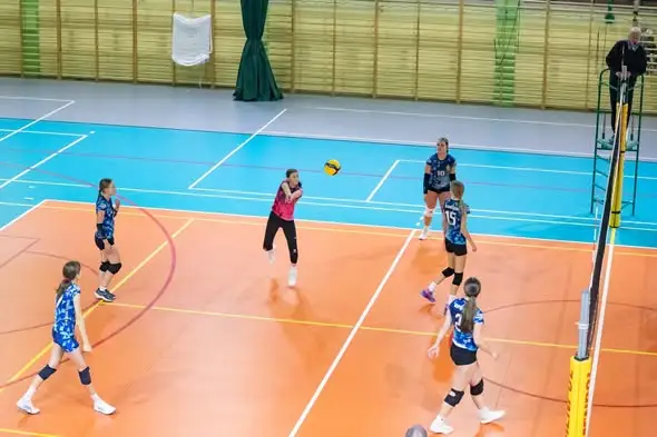 Juniorki młodszego Barcian przegrały na start ligi z MOSiR Kętrzyn 0:3