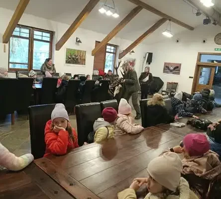 Pierwszaki z Kwiedzina odkrywały las z Kołem Łowieckim „Kaczor”